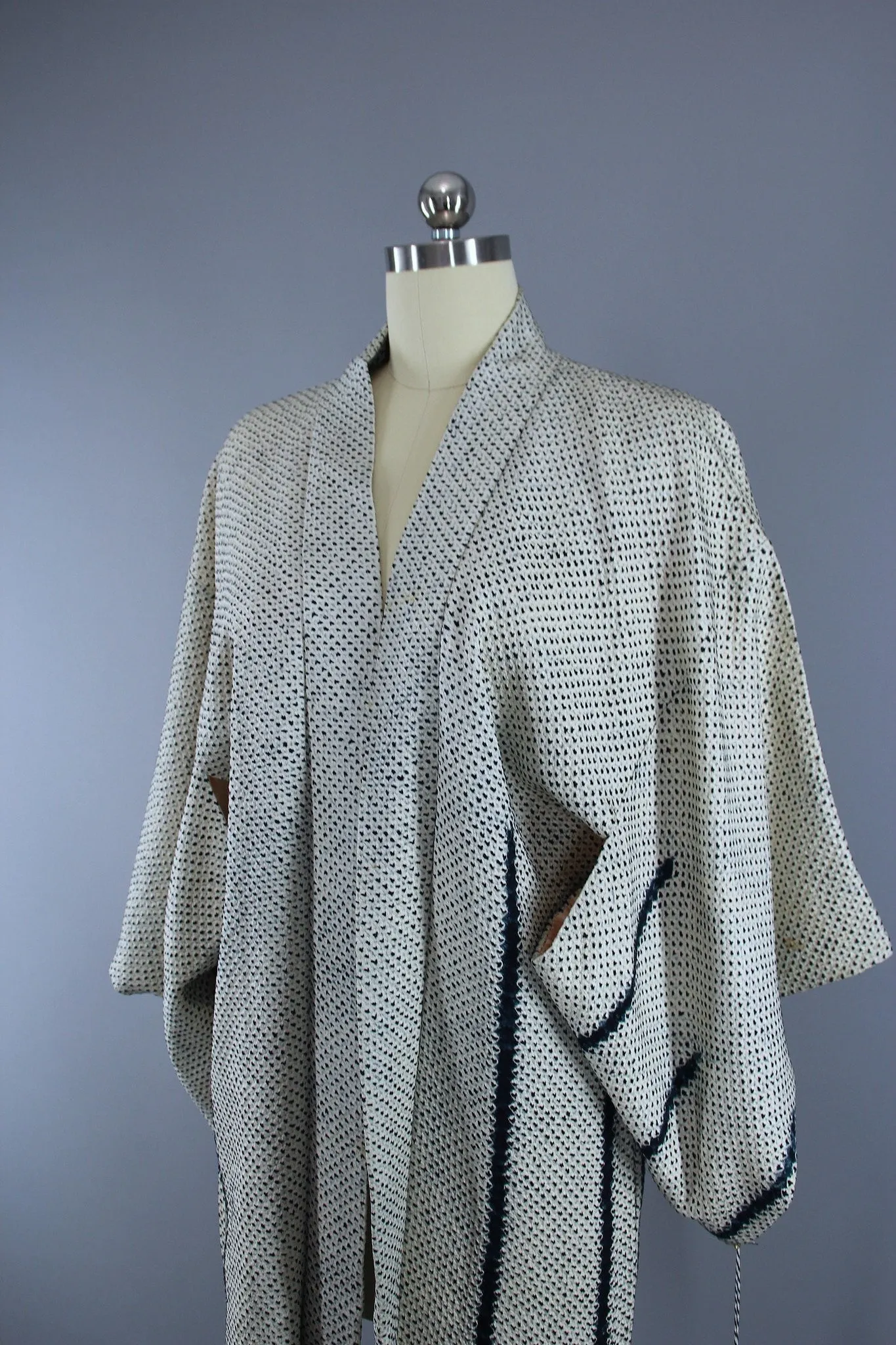 1950s Vintage Silk Haori Kimono Jacket Cardigan / White & Blue Shibori Dyed