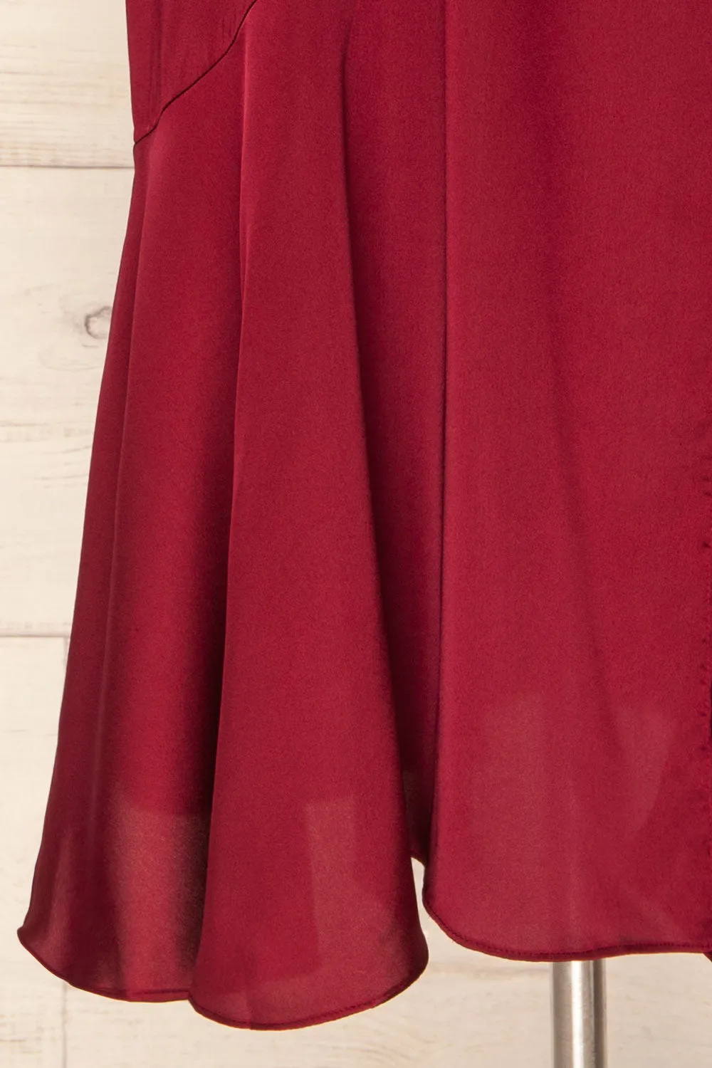 Athy Burgundy | Satin Midi Dress