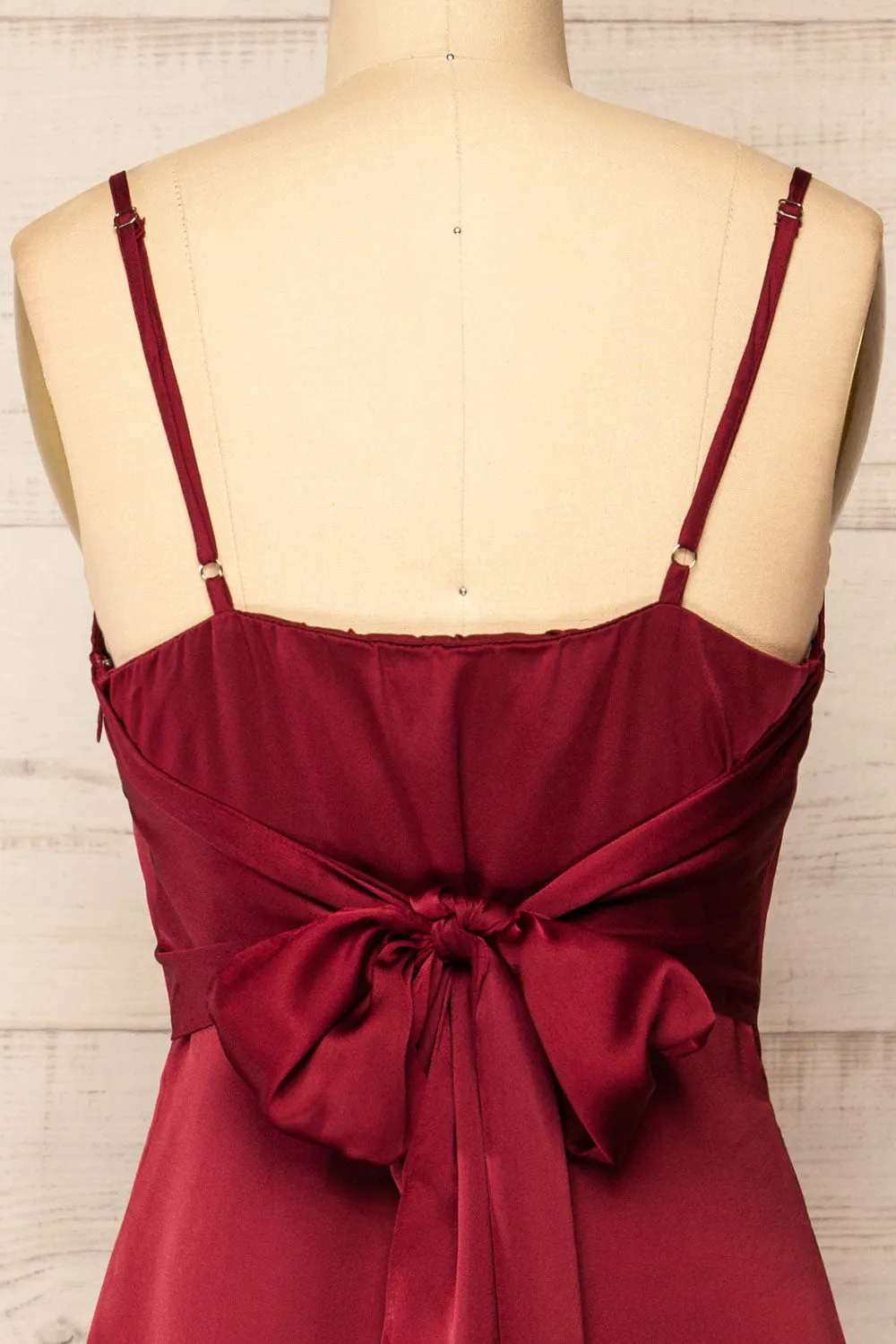 Athy Burgundy | Satin Midi Dress