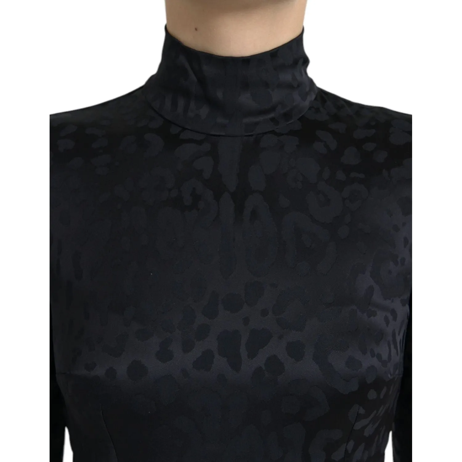 Dolce & Gabbana Elegant Black Cropped Top with Zip Closure