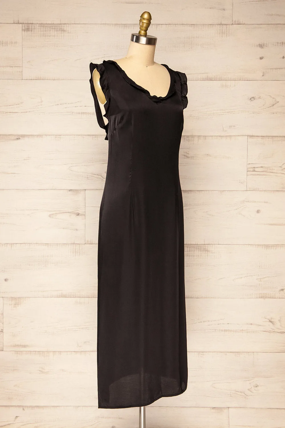 Drumburgh | Midi Black Dress w/ Ruffles