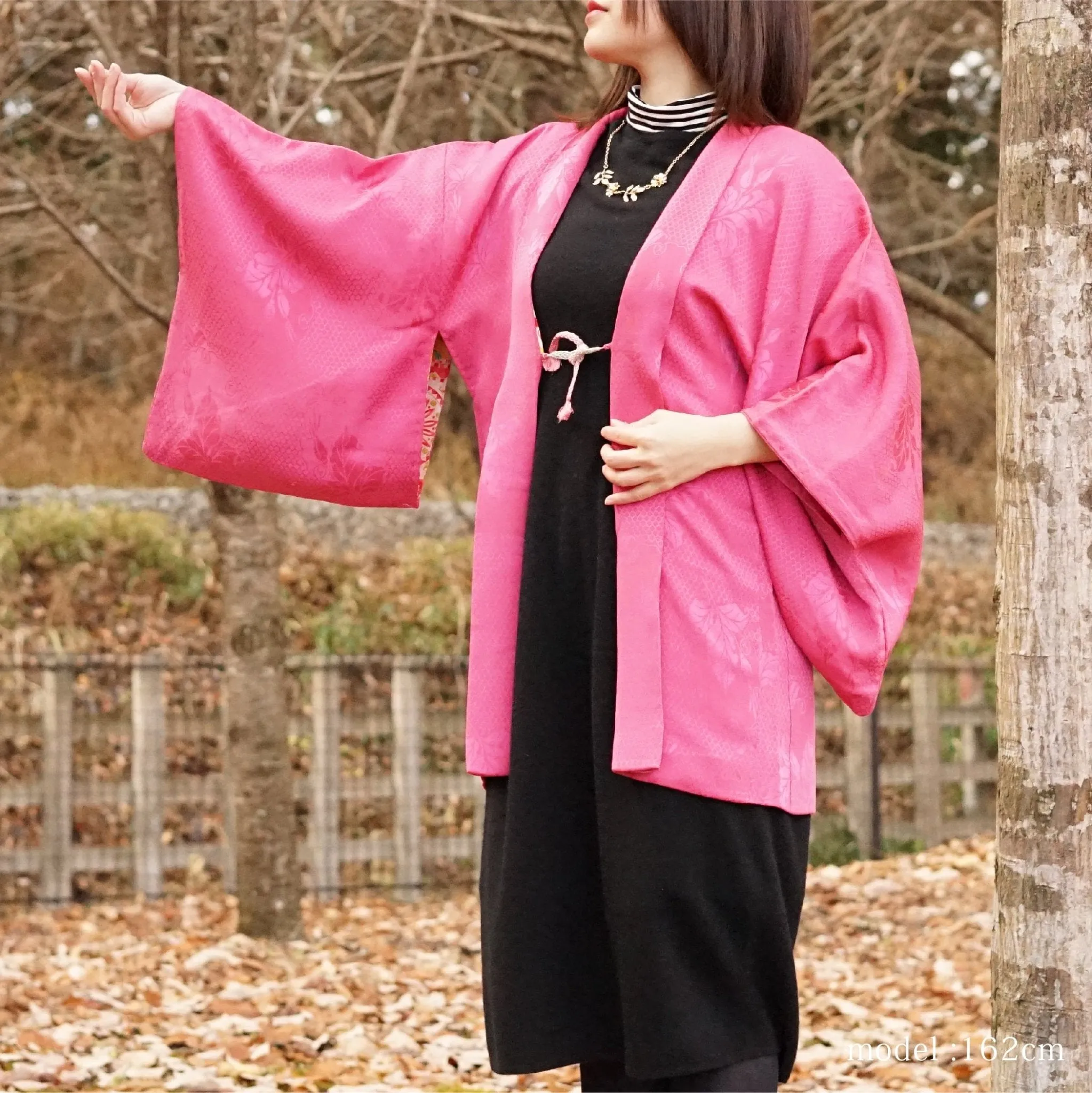 Pink haori with embossed leaf design