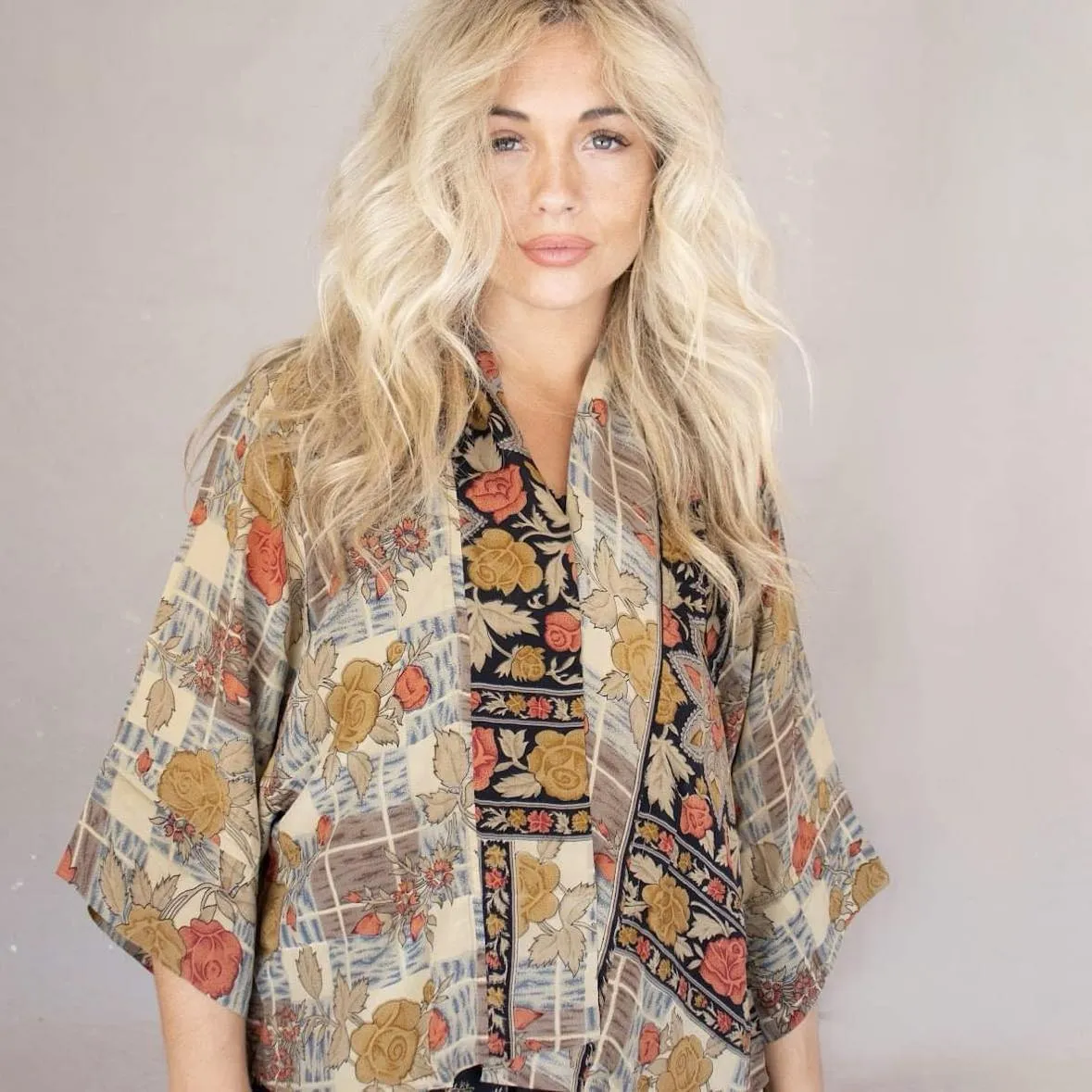 Short Silk Kimono – Talia