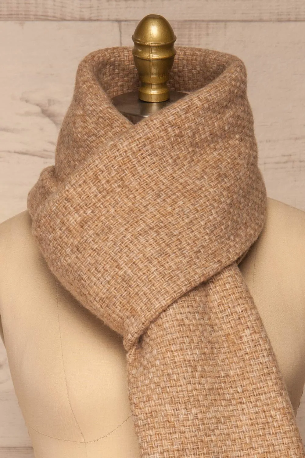 Taranto | Fuzzy Knitted Scarf